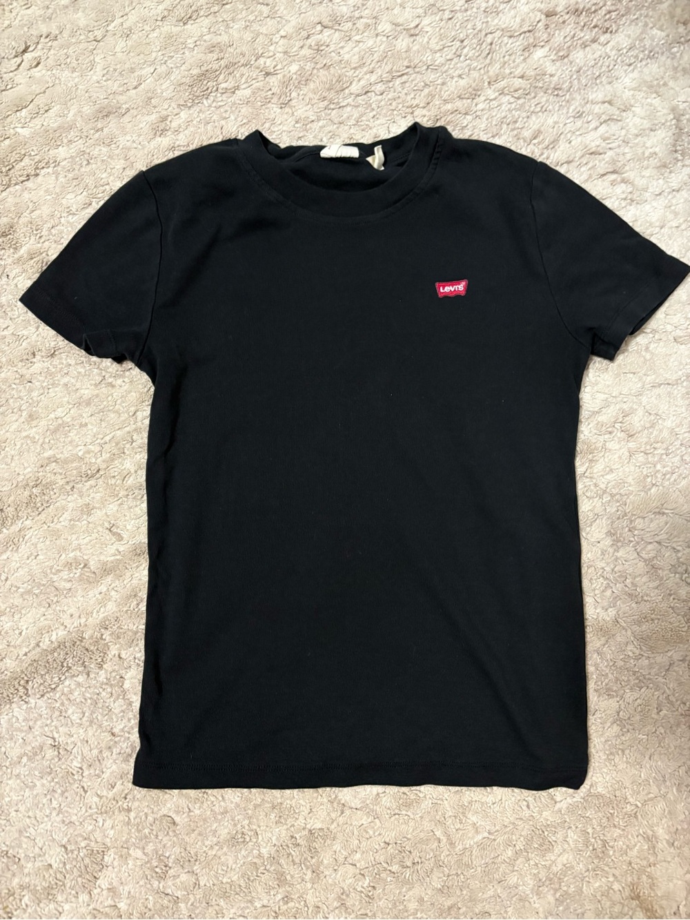 Levi's Black Short Sleeve Crewneck Tee with Red Logo